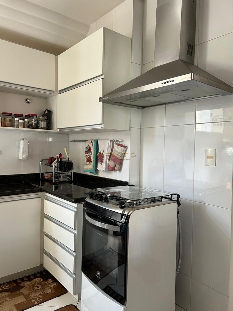 Apartamento à venda com 3 quartos, 82m² - Foto 4