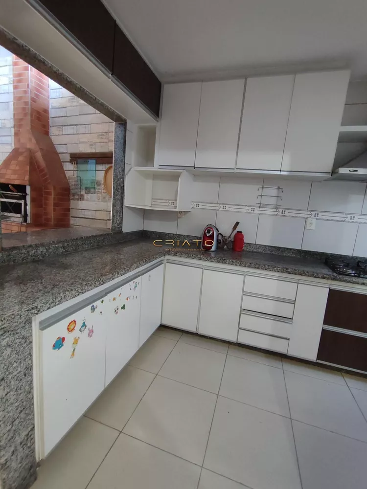 Sobrado à venda com 3 quartos, 280m² - Foto 2