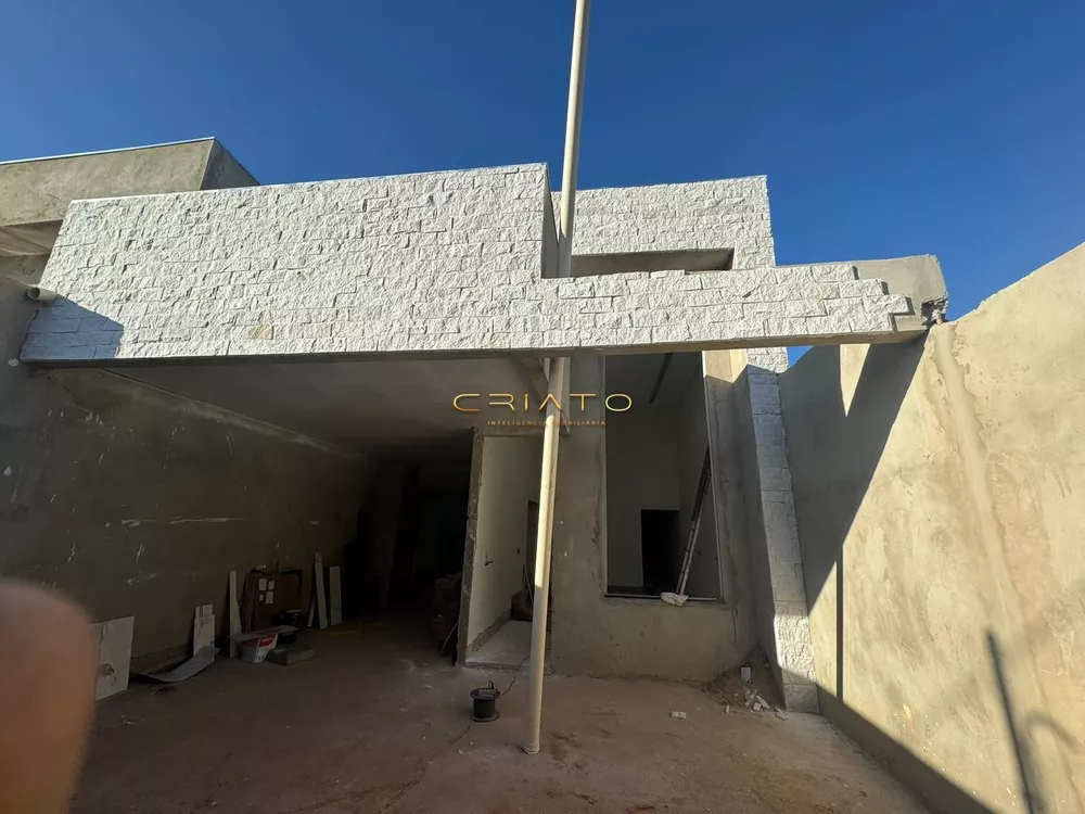 Casa à venda com 3 quartos, 120m² - Foto 2