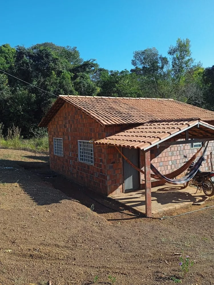 Fazenda à venda com 2 quartos, 80m² - Foto 1