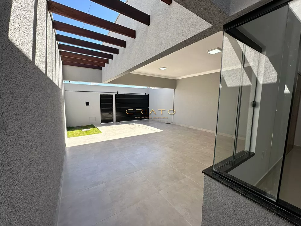 Casa à venda com 3 quartos, 105m² - Foto 1