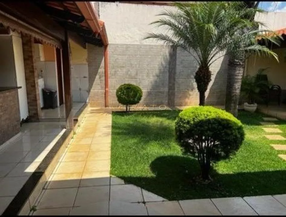 Casa à venda com 3 quartos, 170m² - Foto 1