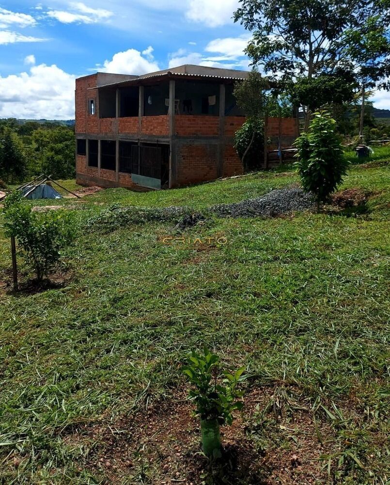 Chácara à venda com 3 quartos, 240m² - Foto 8