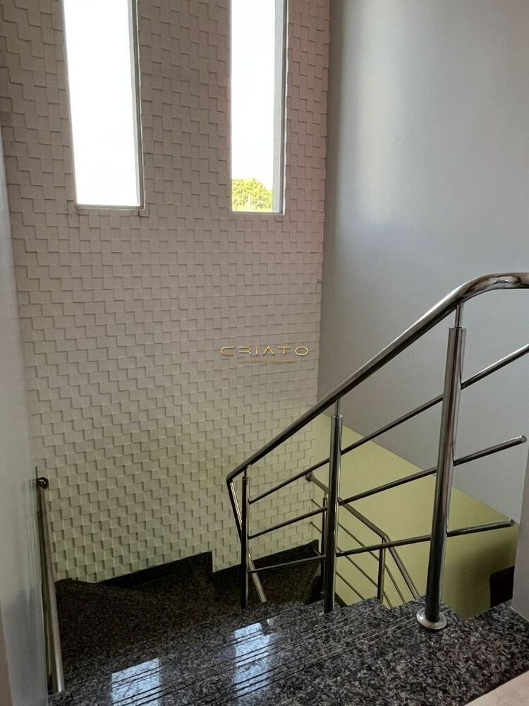 Sobrado à venda com 3 quartos, 240m² - Foto 4