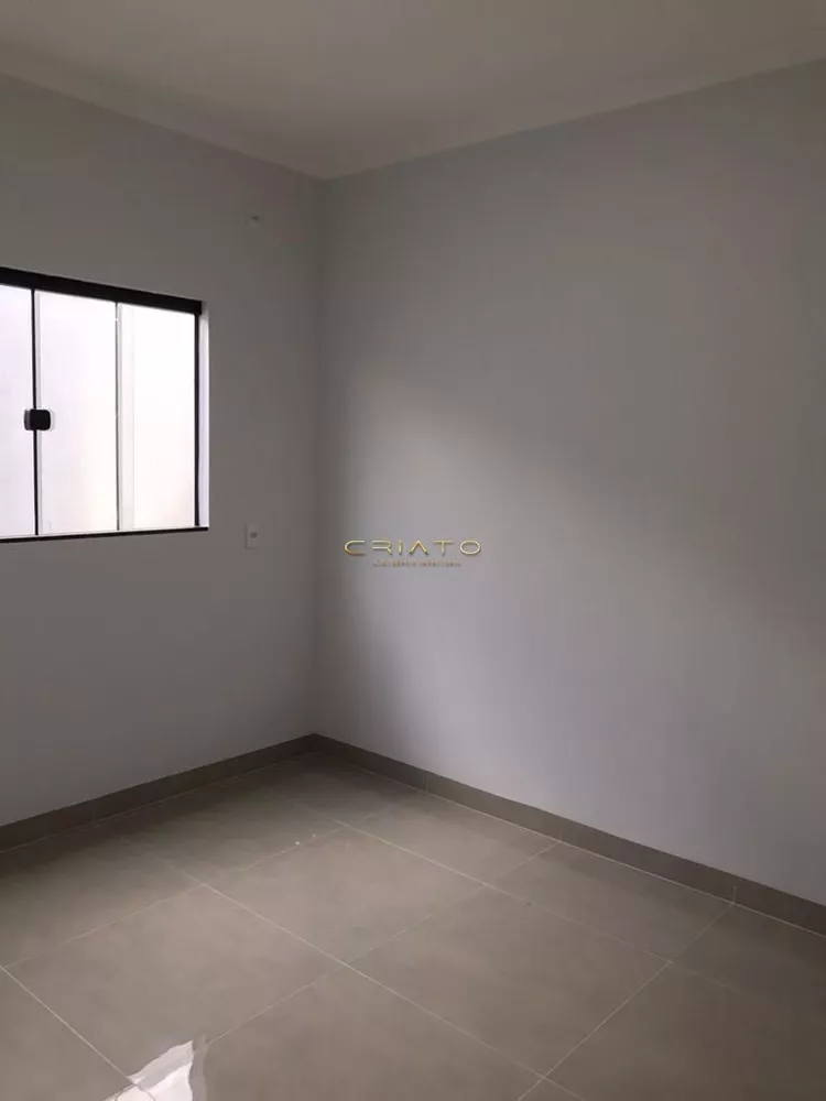 Casa, 3 quartos, 226 m² - Foto 2