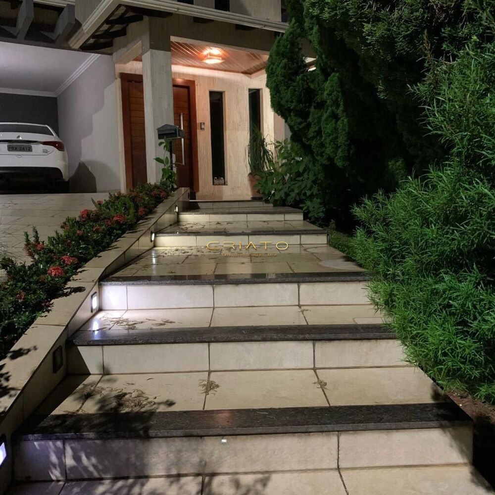 Sobrado, 5 quartos, 330 m² - Foto 1
