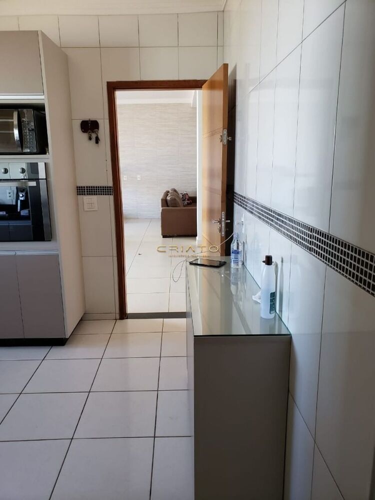 Casa, 3 quartos, 196 m² - Foto 9