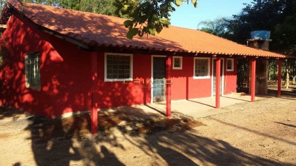Chácara à venda com 3 quartos, 1000m² - Foto 1