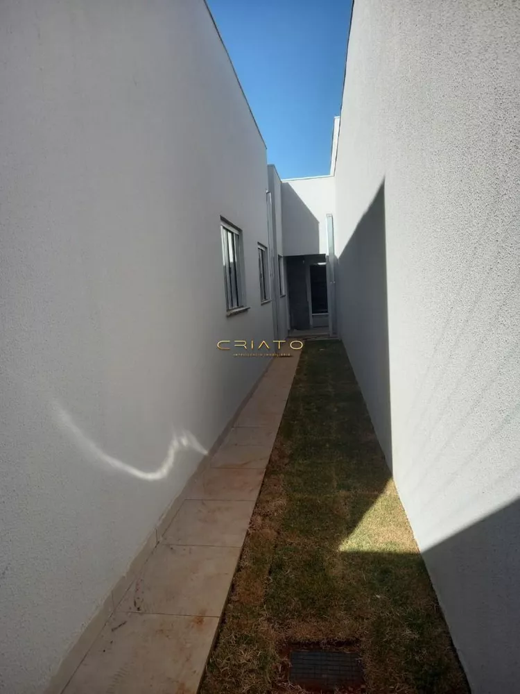 Casa à venda com 3 quartos, 105m² - Foto 4