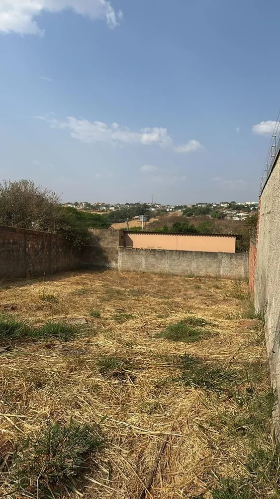 Terreno à venda, 300m² - Foto 1