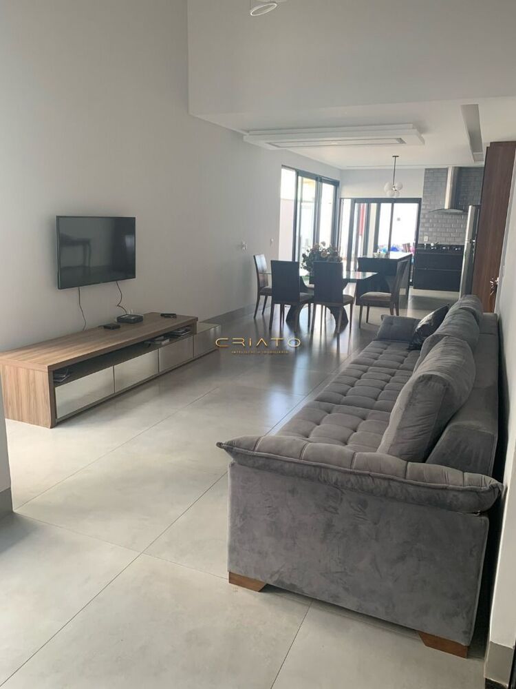 Casa à venda com 4 quartos, 222m² - Foto 2