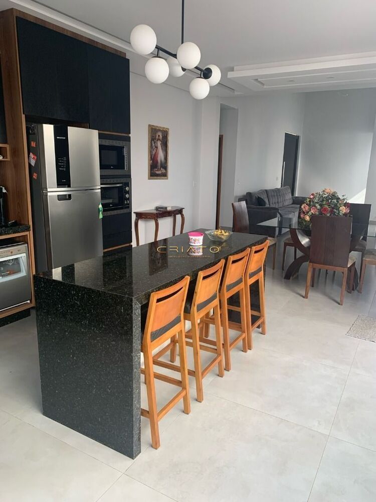 Casa à venda com 4 quartos, 222m² - Foto 9