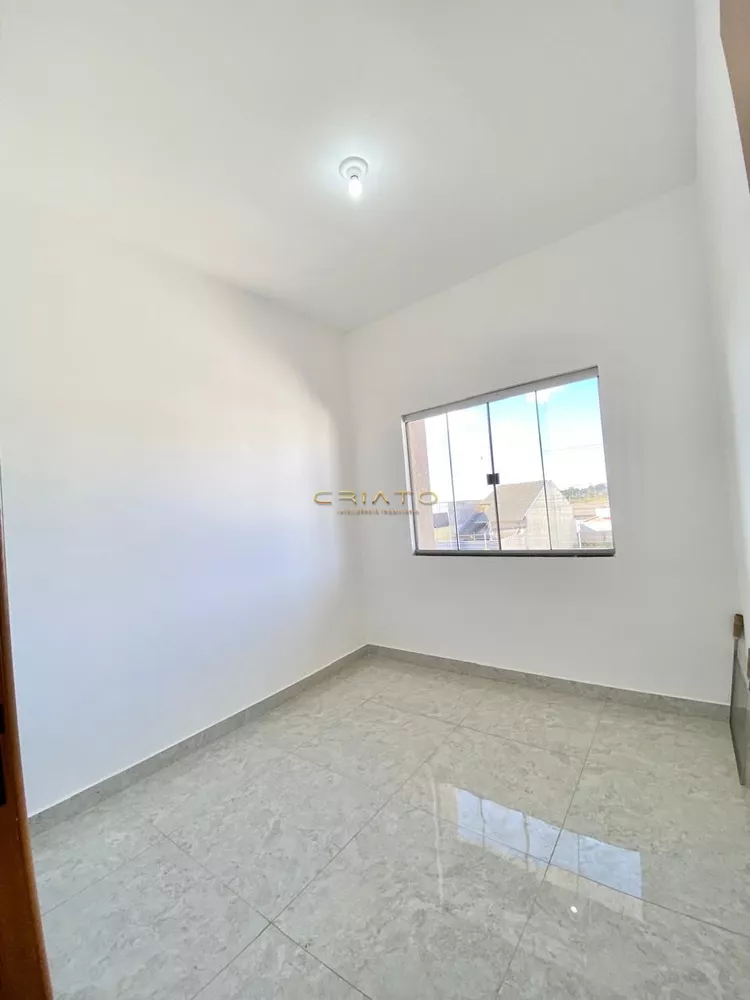 Casa à venda com 3 quartos, 81m² - Foto 4