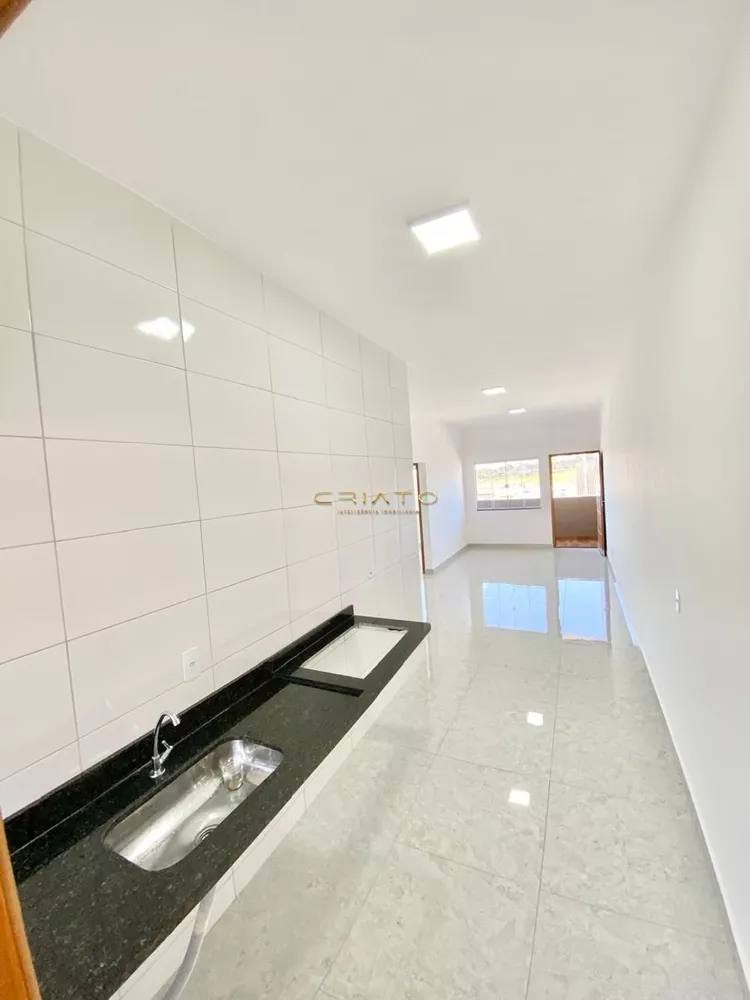 Casa à venda com 3 quartos, 81m² - Foto 3