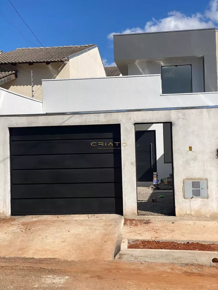 Casa à venda com 3 quartos, 100m² - Foto 4