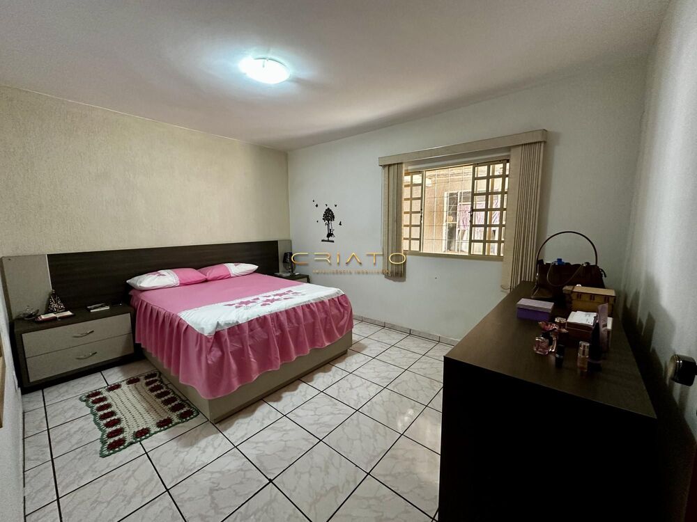 Casa à venda com 3 quartos, 402m² - Foto 9
