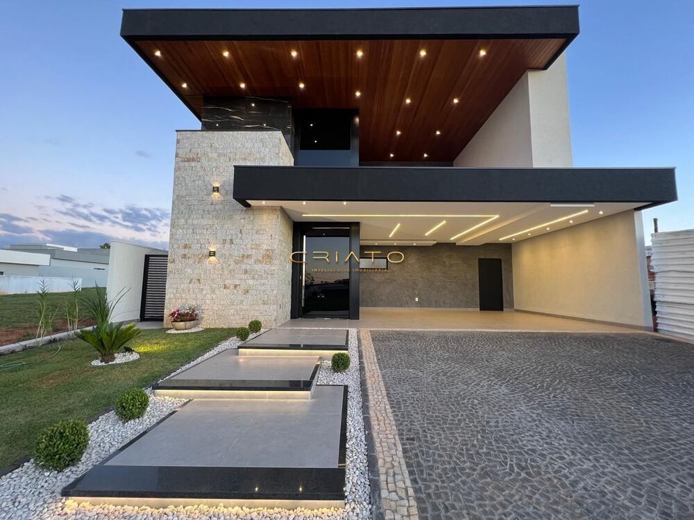 Casa à venda com 2 quartos, 207m² - Foto 1