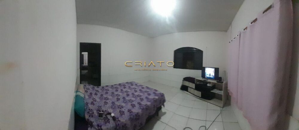 Casa à venda com 2 quartos, 207m² - Foto 4
