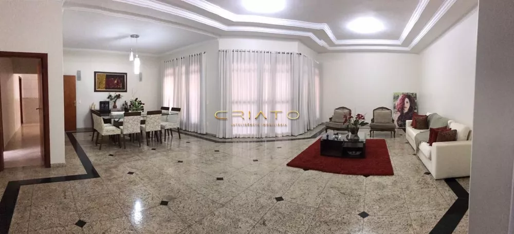 Casa à venda com 4 quartos, 520m² - Foto 1