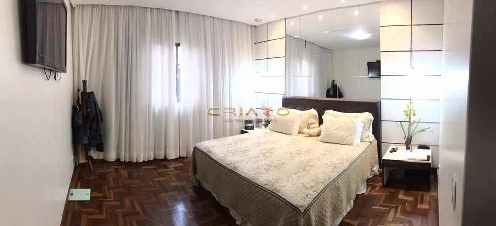 Casa à venda com 4 quartos, 520m² - Foto 3