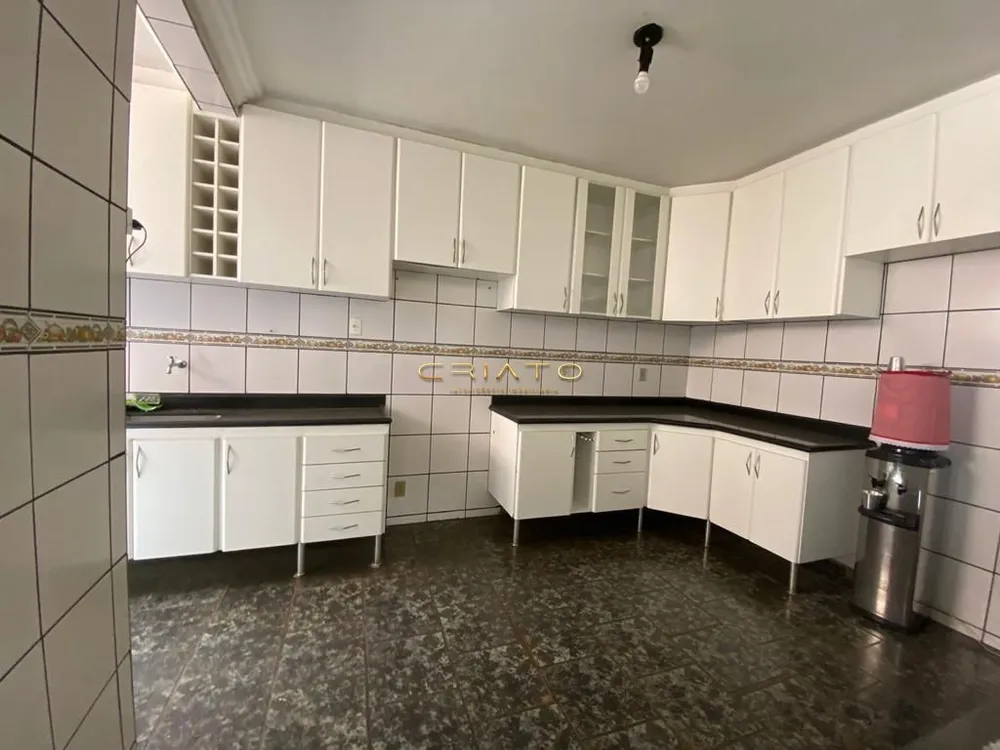 Apartamento, 3 quartos, 274 m² - Foto 1