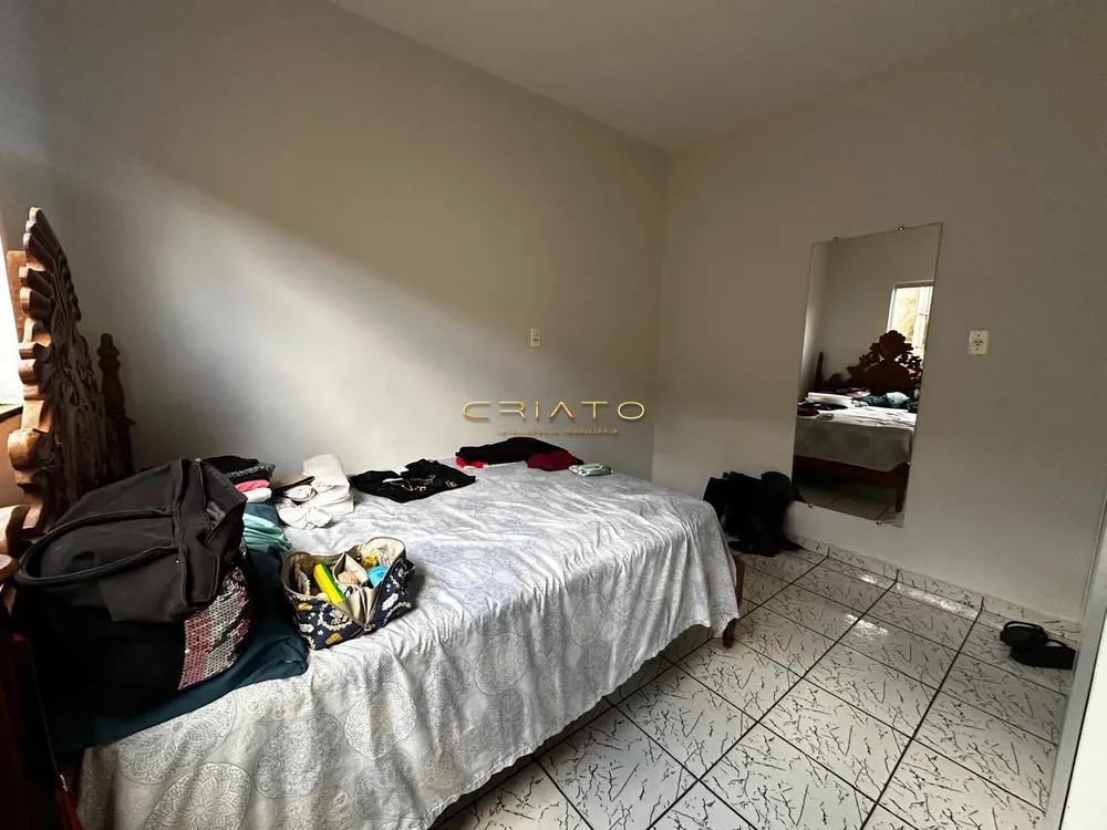 Casa, 3 quartos, 300 m² - Foto 1
