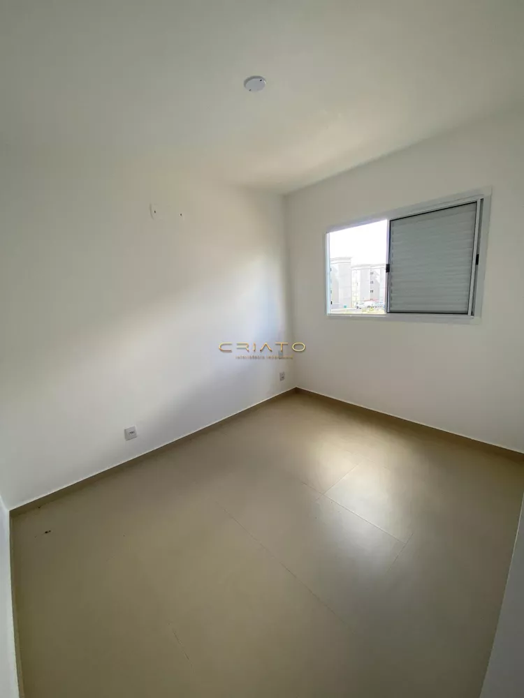 Apartamento à venda com 2 quartos, 30m² - Foto 2