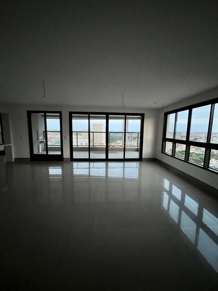 Apartamento, 3 quartos, 158 m² - Foto 1