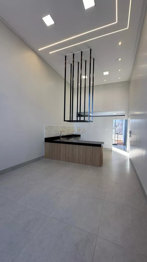 Casa à venda com 3 quartos, 140m² - Foto 2