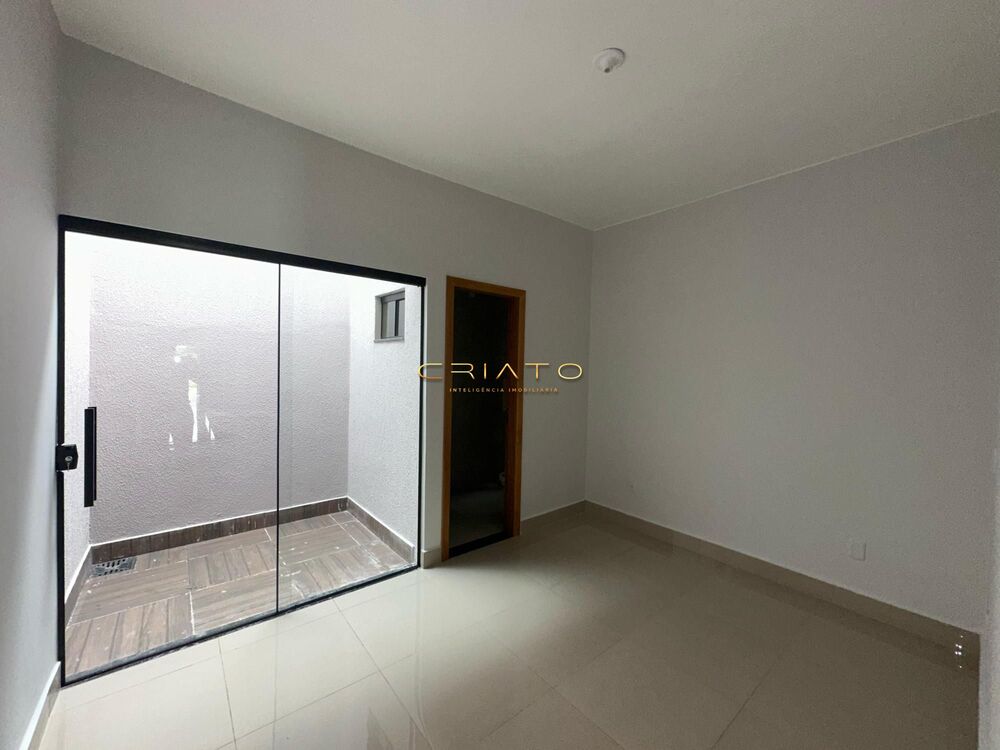 Casa à venda com 3 quartos, 76m² - Foto 2