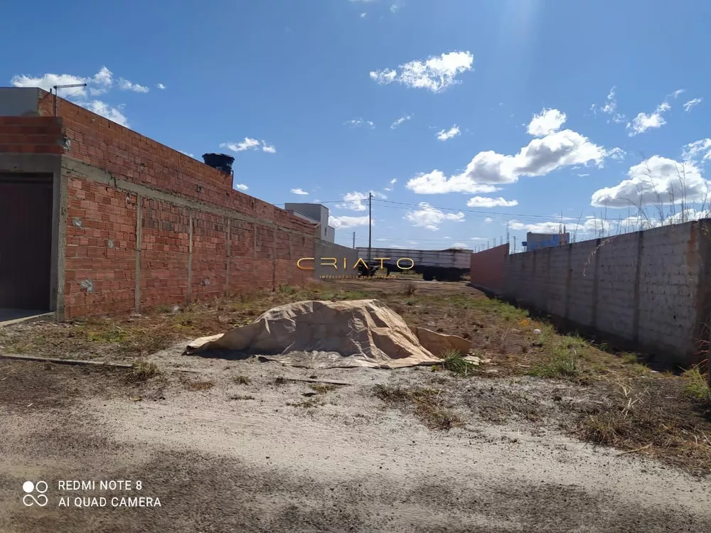 Terreno à venda, 200m² - Foto 1