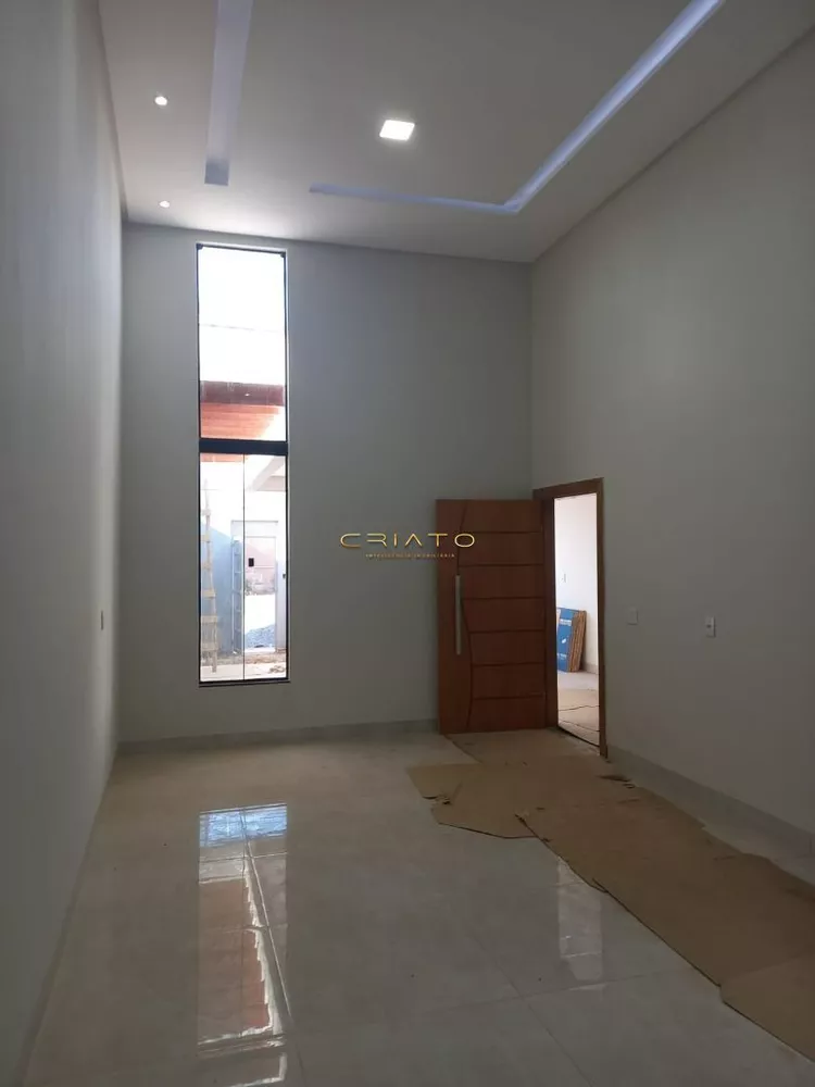 Casa à venda com 3 quartos, 150m² - Foto 1