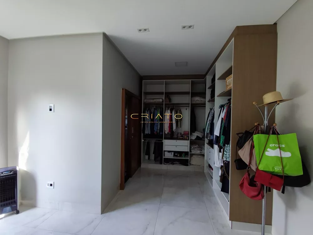 Casa, 3 quartos, 200 m² - Foto 13