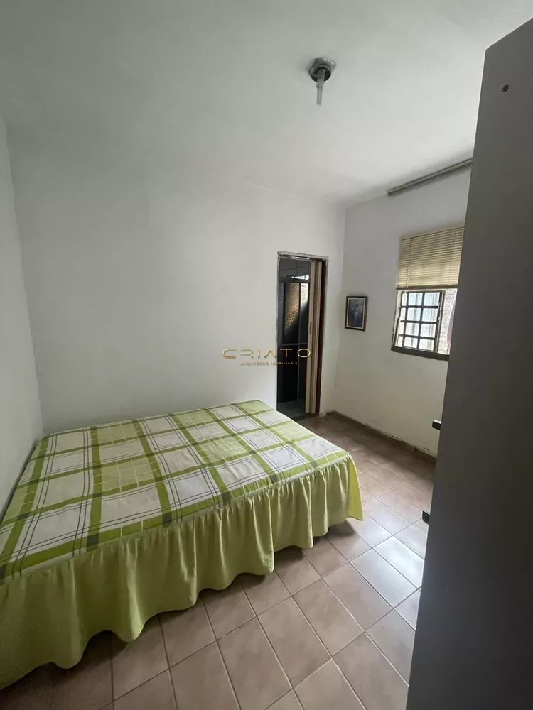 Casa à venda com 3 quartos, 194m² - Foto 3