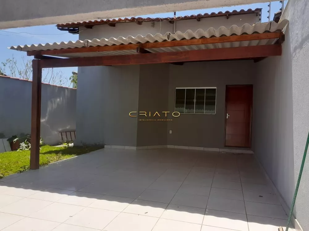 Casa à venda com 3 quartos, 100m² - Foto 1