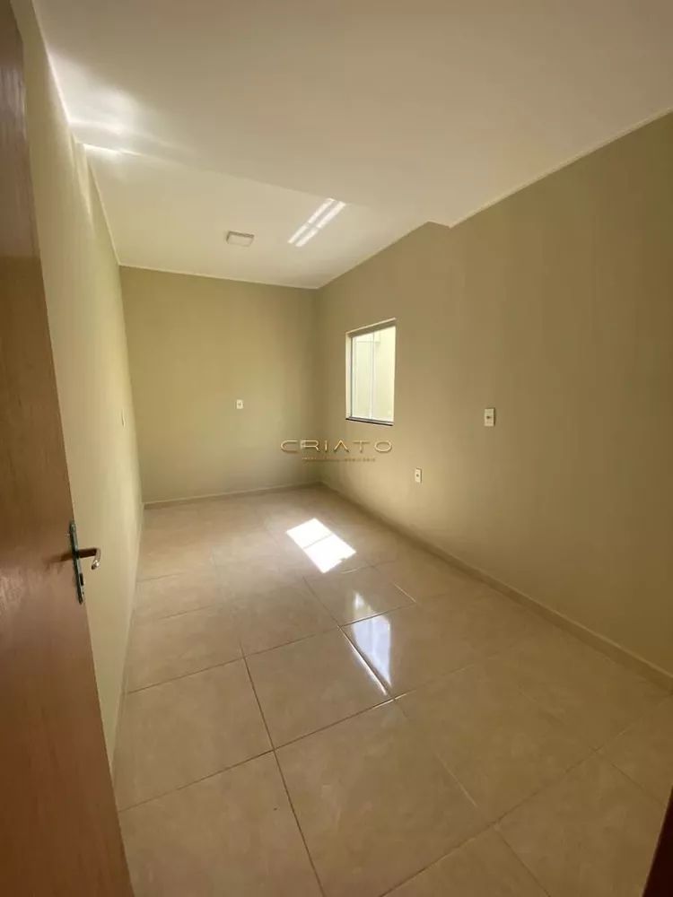 Casa à venda com 2 quartos, 100m² - Foto 3