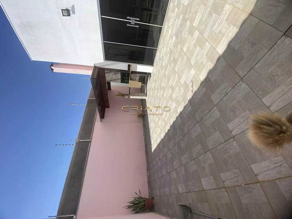 Casa à venda com 4 quartos, 220m² - Foto 22