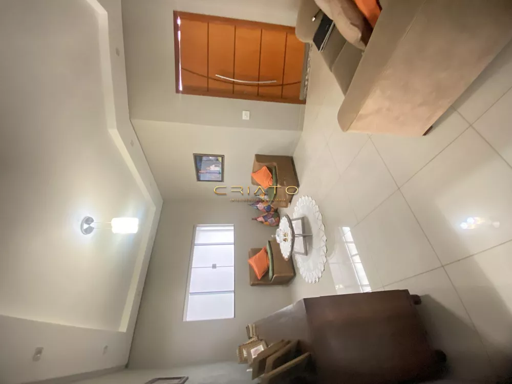 Casa à venda com 4 quartos, 220m² - Foto 13