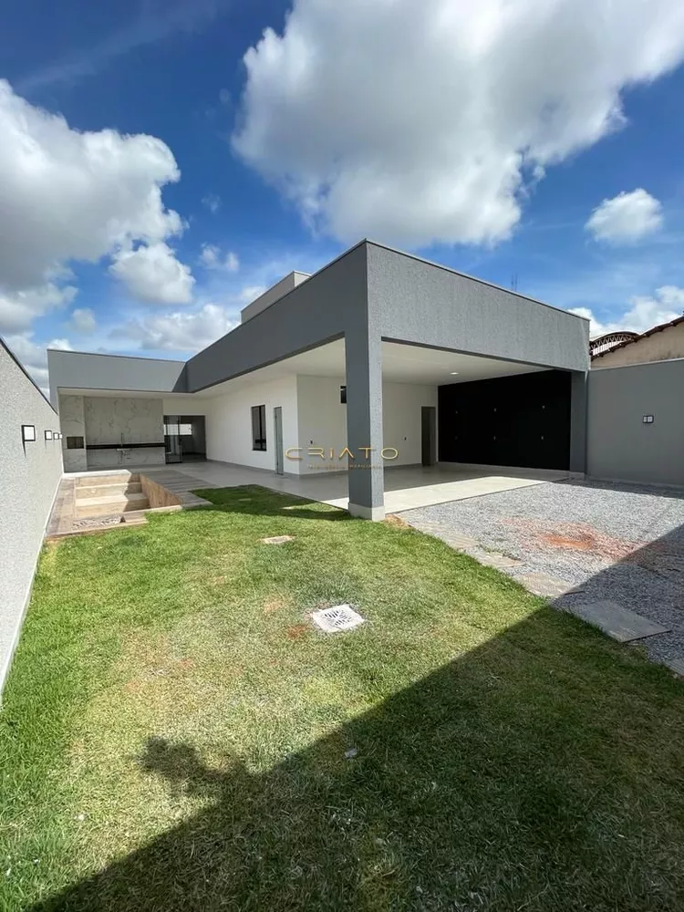 Casa à venda com 3 quartos, 202m² - Foto 2