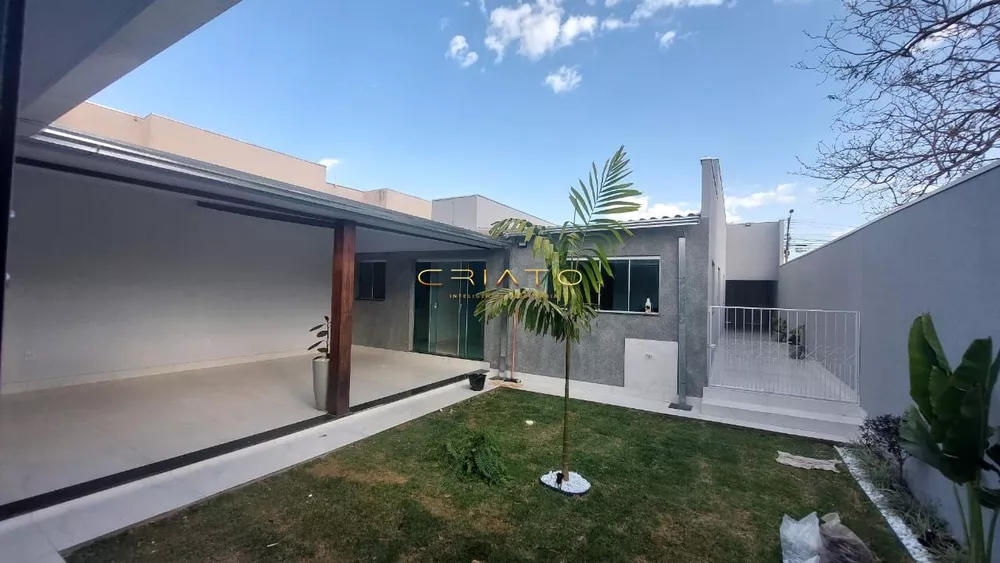 Casa à venda com 4 quartos, 230m² - Foto 1