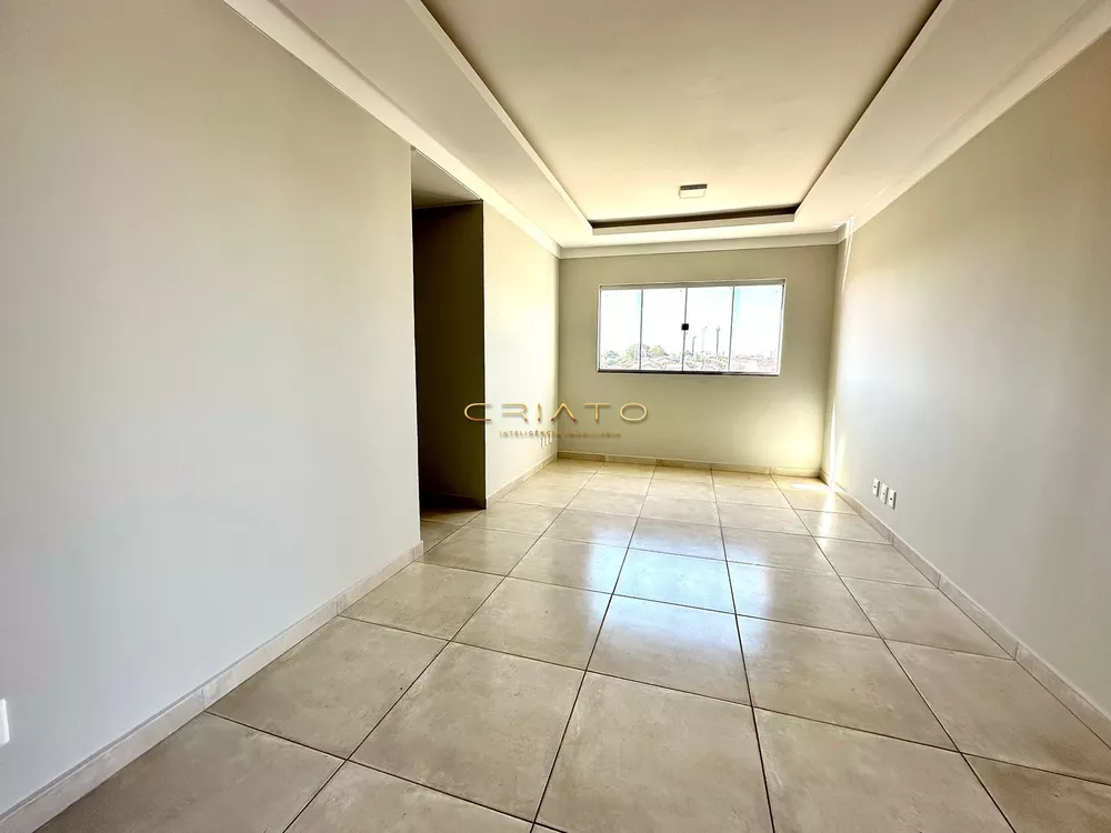 Apartamento à venda com 3 quartos, 79m² - Foto 1