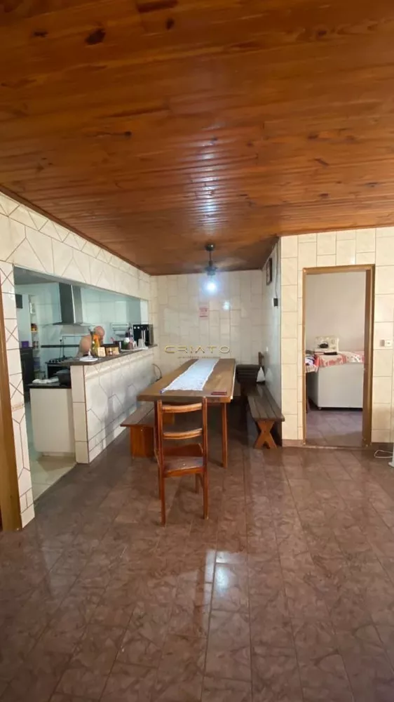 Casa à venda com 3 quartos, 190m² - Foto 4