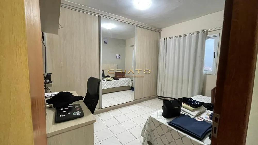 Apartamento, 3 quartos, 100 m² - Foto 2