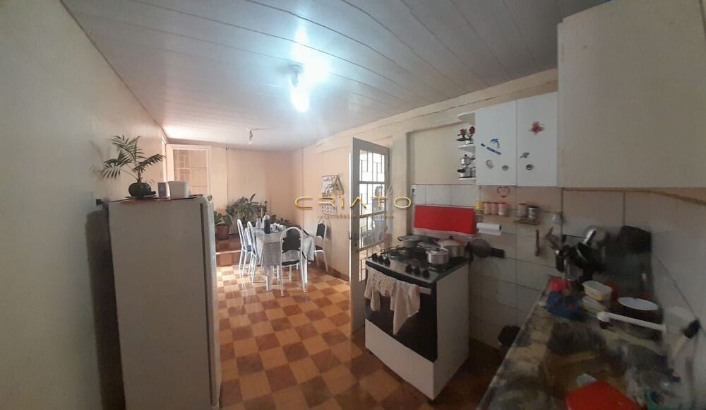Casa à venda com 4 quartos, 130m² - Foto 2
