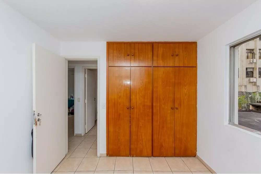 Apartamento à venda com 3 quartos, 70m² - Foto 2