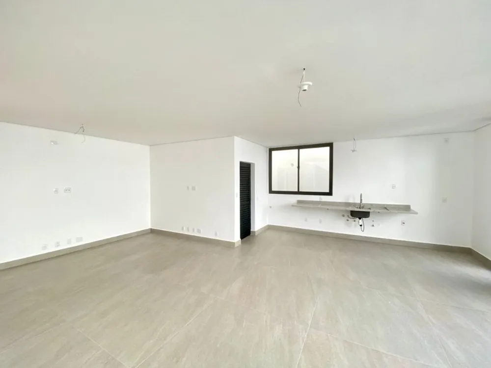 Casa, 4 quartos, 310 m² - Foto 2