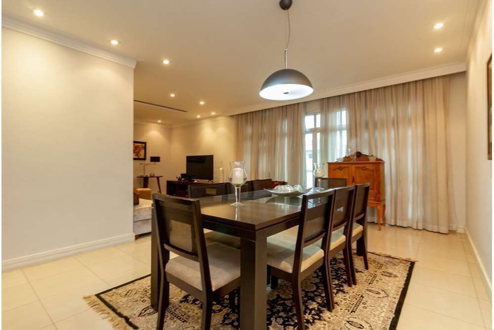 Casa de Condomínio à venda com 3 quartos, 230m² - Foto 3