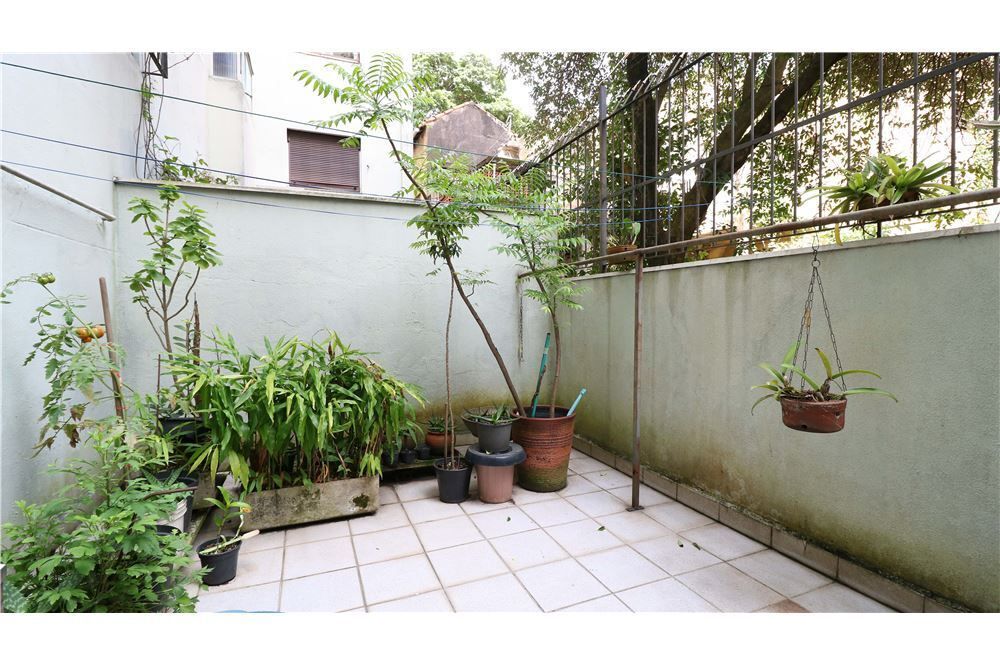 Apartamento à venda com 2 quartos, 121m² - Foto 2