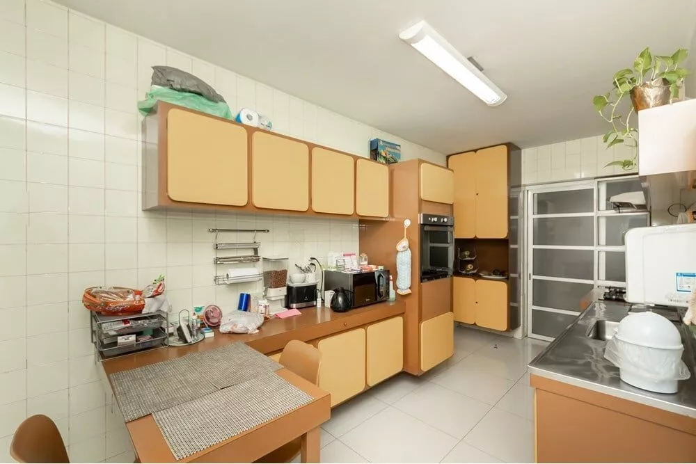 Apartamento à venda com 3 quartos, 130m² - Foto 1