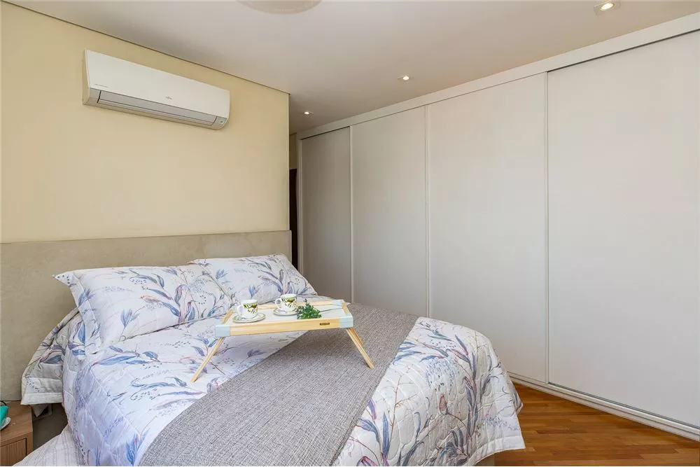 Apartamento à venda com 2 quartos, 77m² - Foto 2